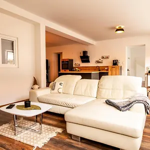 Grosszuegiges Im Loft-stil Apartment