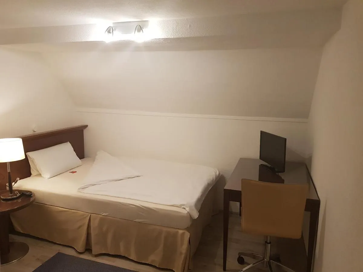Hotel Pension Bluechersruh
